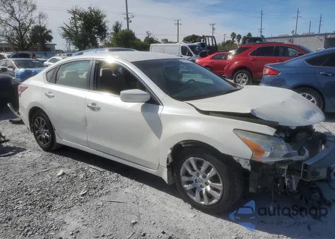 2015 Nissan Altima 2.5 from USA, damaged, VIN 1N4AL3AP3FC160640